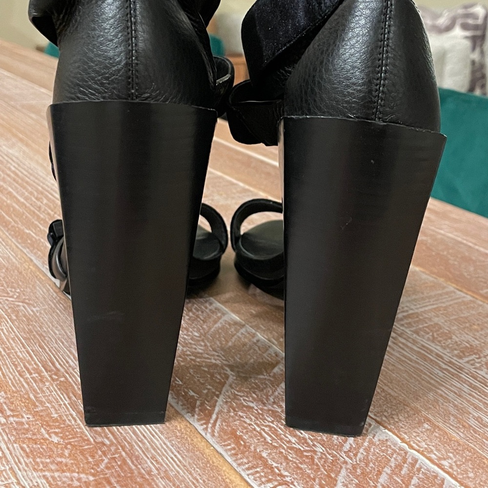 Manning Cartell Transformer Buckle strap block Heels - Picture 11 of 15